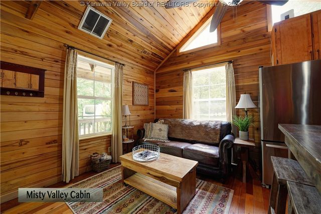 213 Lazy K Drive, Elkview, WV 25071