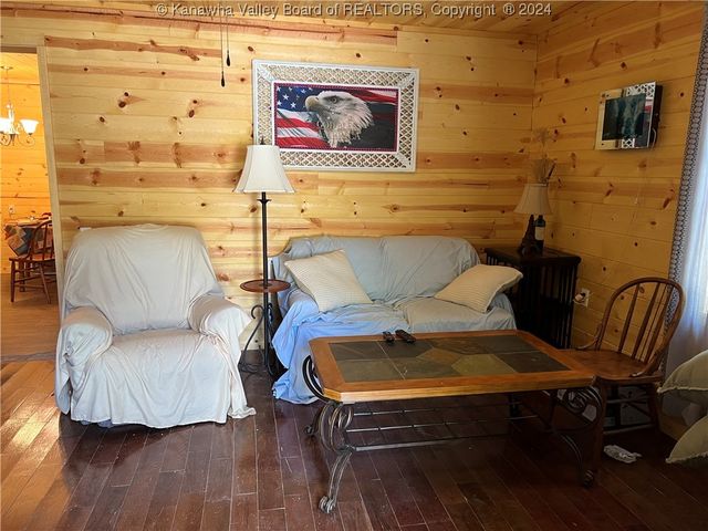 213 Lazy K Drive, Elkview, WV 25071