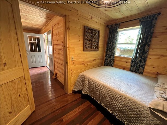 213 Lazy K Drive, Elkview, WV 25071