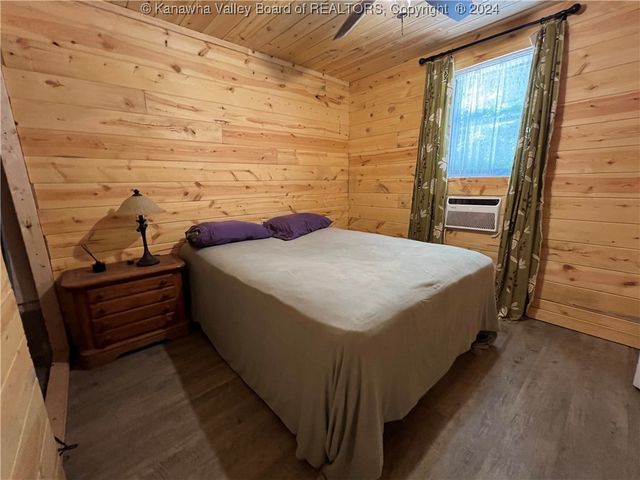 213 Lazy K Drive, Elkview, WV 25071