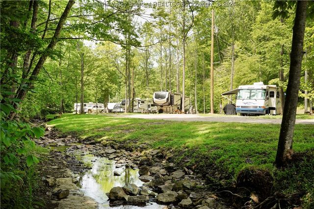 213 Lazy K Drive, Elkview, WV 25071