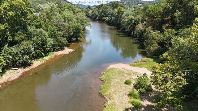 213 Lazy K Drive, Elkview, WV 25071