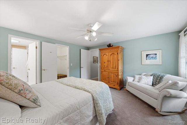 26 Kirks Court, Rochester Hills, MI 48309
