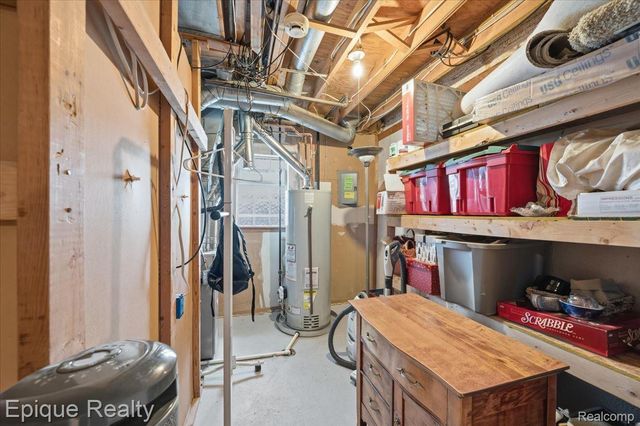 26 Kirks Court, Rochester Hills, MI 48309