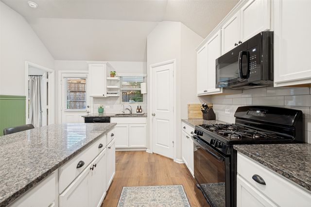 3406 Duncan Way, Corinth, TX 76210