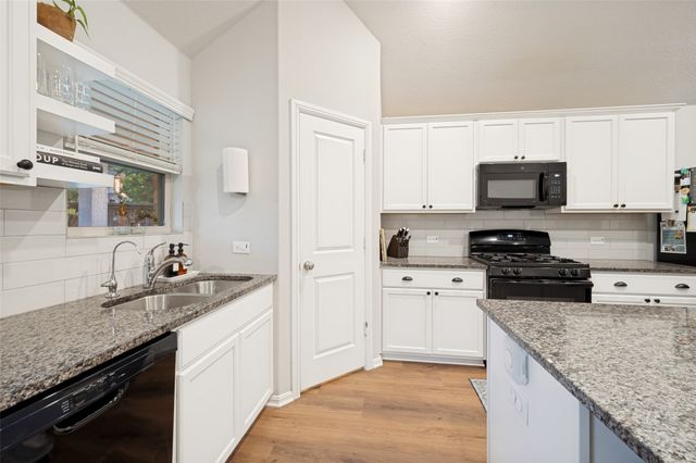 3406 Duncan Way, Corinth, TX 76210
