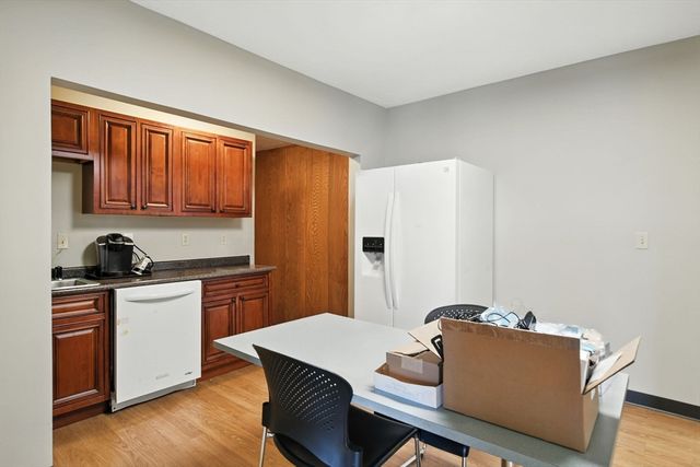 485 Main St, Springfield, MA 01151