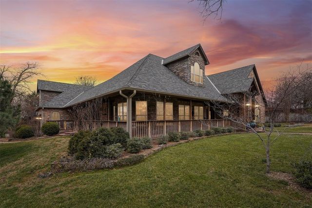 1301 Red Oak Lane, Blanchard, OK 73010