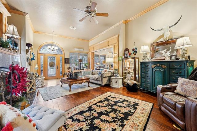 1301 Red Oak Lane, Blanchard, OK 73010