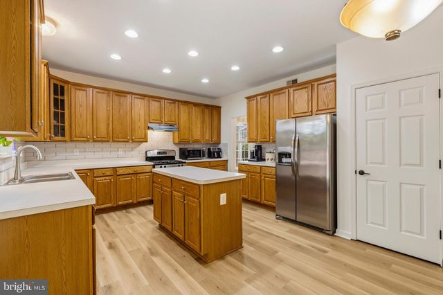 35227 BALMORAL DR, Locust Grove, VA 22508