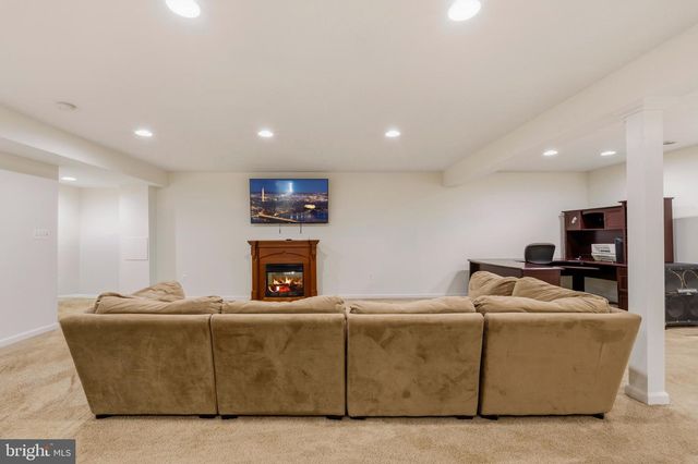 35227 BALMORAL DR, Locust Grove, VA 22508