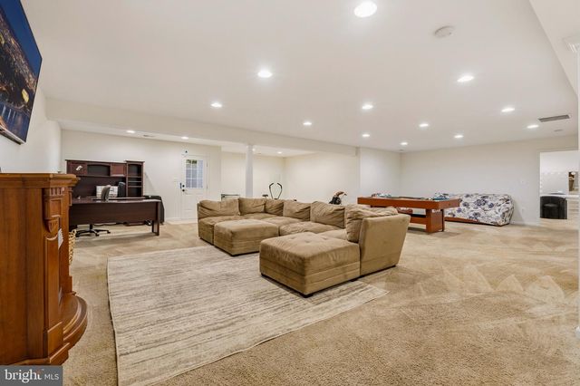 35227 BALMORAL DR, Locust Grove, VA 22508