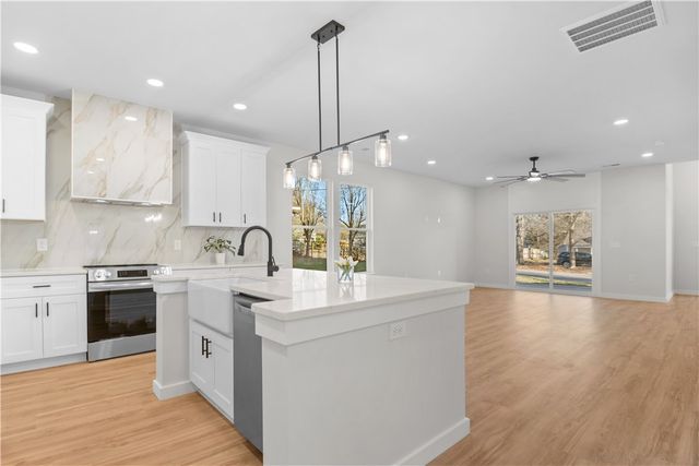 301 Front Street, Easley, SC 29640