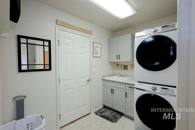 292 Whispering Pine, Twin Falls, ID 83301
