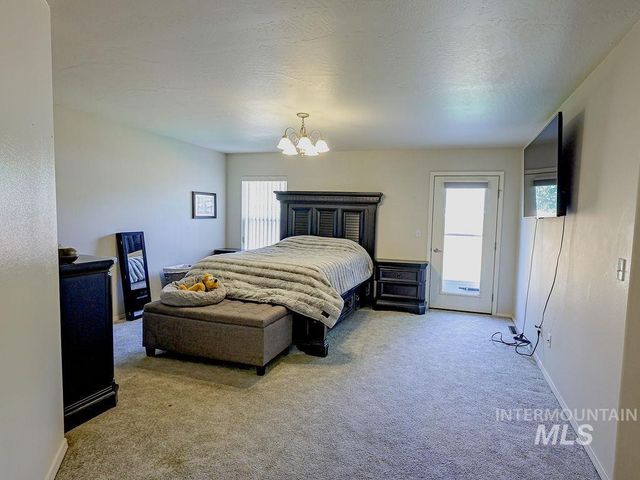 292 Whispering Pine, Twin Falls, ID 83301
