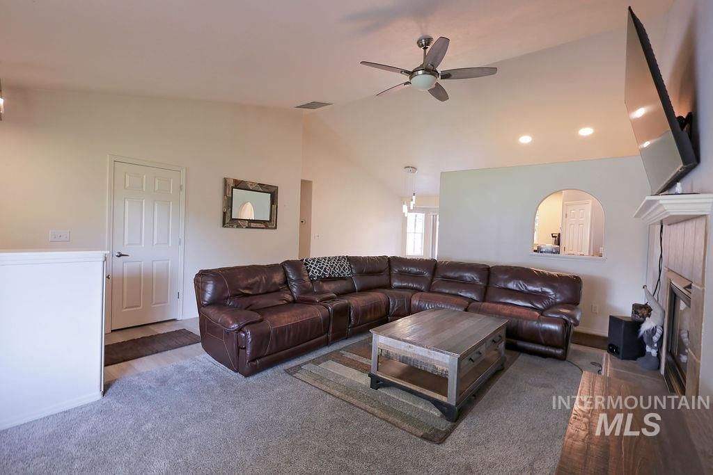 292 Whispering Pine, Twin Falls, ID 83301 photo 4
