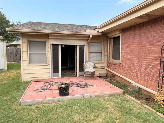 2810 NW Lynn Circle, Lawton, OK 73507