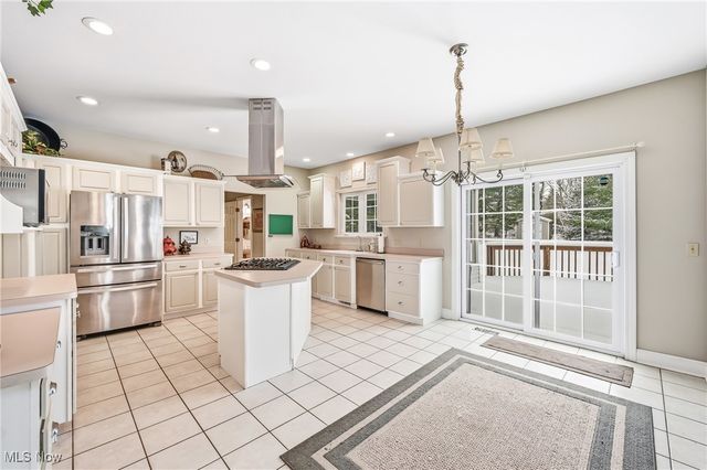 103 Westwind, Warren, OH 44484