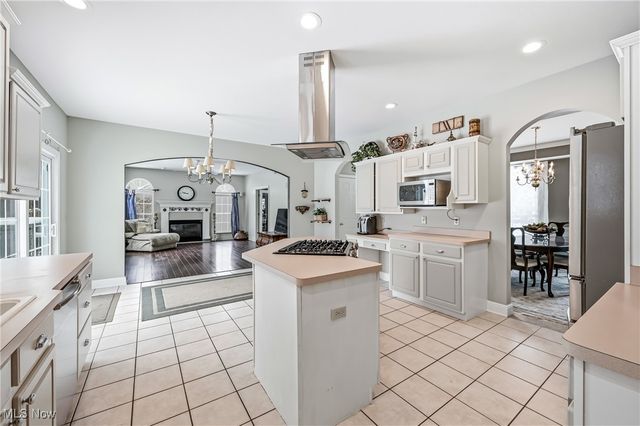 103 Westwind, Warren, OH 44484