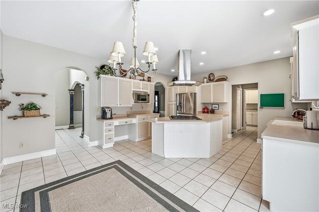 103 Westwind, Warren, OH 44484