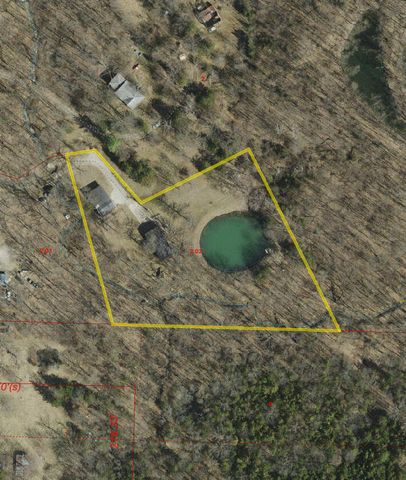 7304 N WAGON TRAIL RD, Columbia, MO 65202