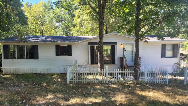 7304 N WAGON TRAIL RD, Columbia, MO 65202