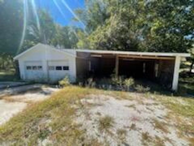 7304 N WAGON TRAIL RD, Columbia, MO 65202