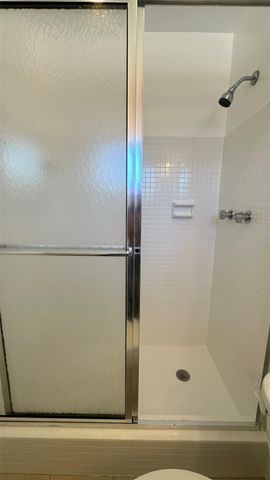 1900 NE 29th Street 2c, Lighthouse Point, FL 33064