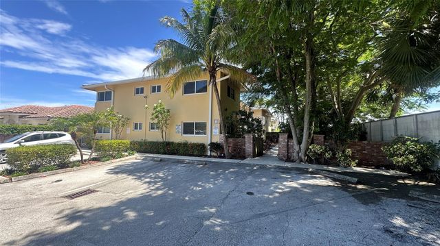 1900 NE 29th Street 2c, Lighthouse Point, FL 33064