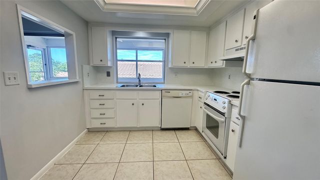1900 NE 29th Street 2c, Lighthouse Point, FL 33064