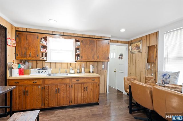 307 Washington Avenue, Hackensack, NJ 07601
