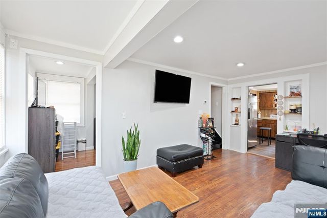 307 Washington Avenue, Hackensack, NJ 07601