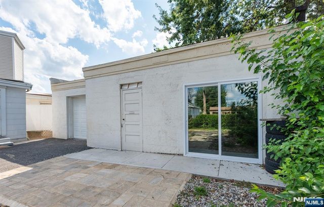 307 Washington Avenue, Hackensack, NJ 07601