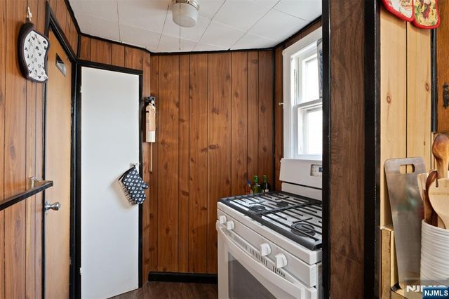 307 Washington Avenue, Hackensack, NJ 07601