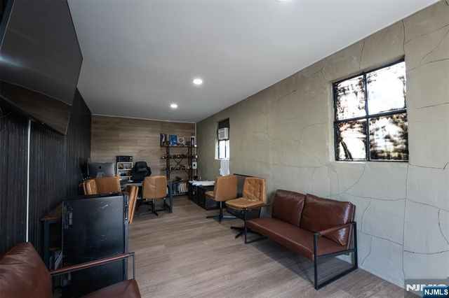 307 Washington Avenue, Hackensack, NJ 07601