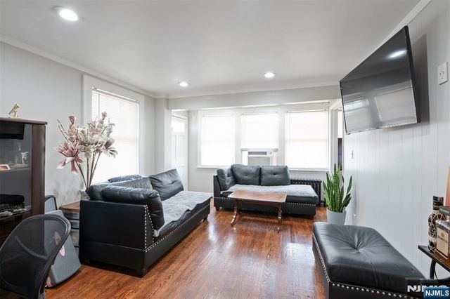 307 Washington Avenue, Hackensack, NJ 07601