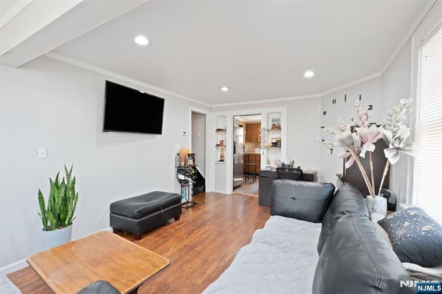 307 Washington Avenue, Hackensack, NJ 07601
