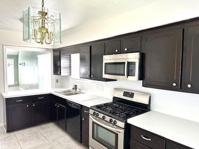 8115 Western Trail Dr, Houston, TX 77040