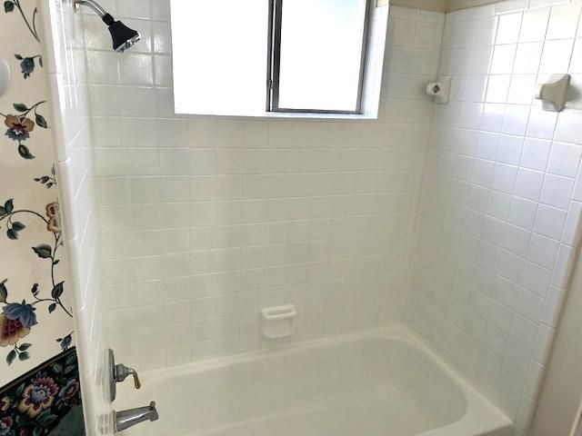 8115 Western Trail Dr, Houston, TX 77040