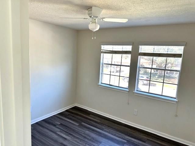 8115 Western Trail Dr, Houston, TX 77040