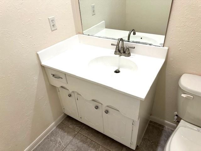 8115 Western Trail Dr, Houston, TX 77040