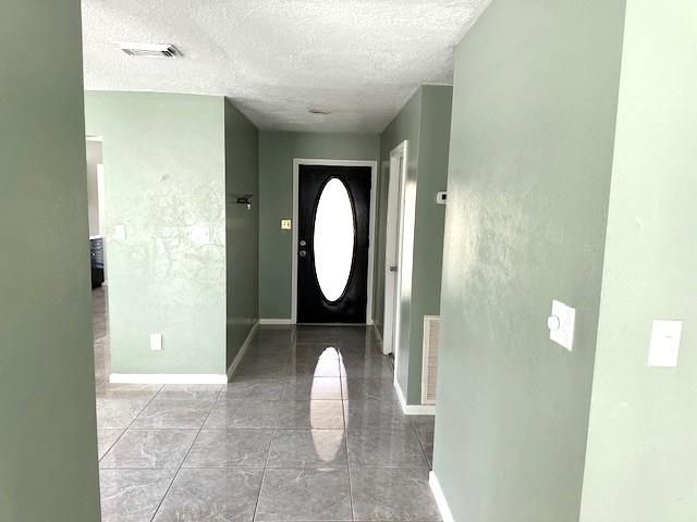 8115 Western Trail Dr, Houston, TX 77040