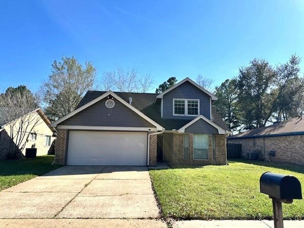 8115 Western Trail Dr, Houston, TX 77040