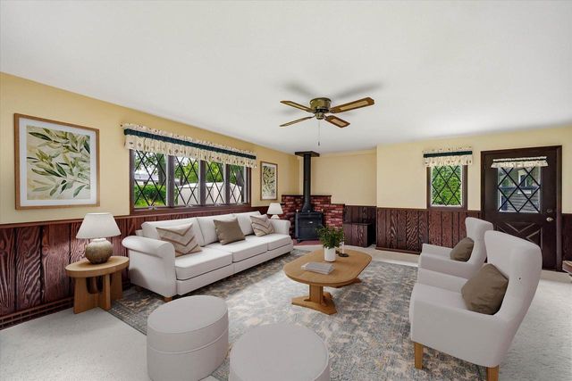 250 E Monroe STREET, Port Washington, WI 53074
