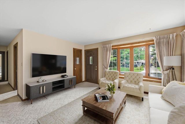 250 E Monroe STREET, Port Washington, WI 53074