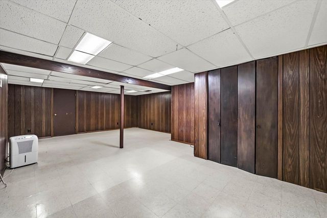 250 E Monroe STREET, Port Washington, WI 53074