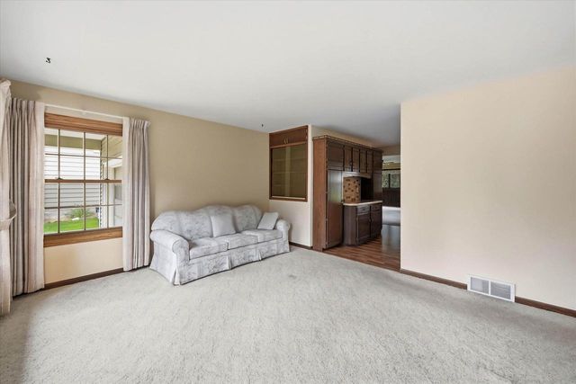 250 E Monroe STREET, Port Washington, WI 53074