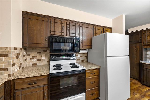 250 E Monroe STREET, Port Washington, WI 53074