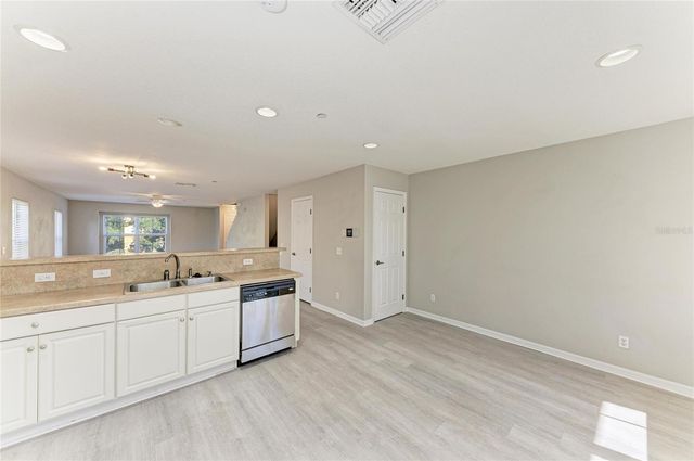 8626 MAJESTIC ELM COURT, Lakewood Ranch, FL 34202