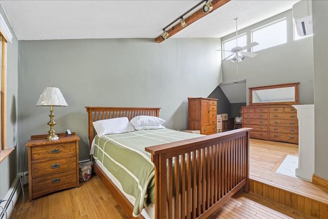 6 Ledgeville Ave, Foxboro, MA 02035